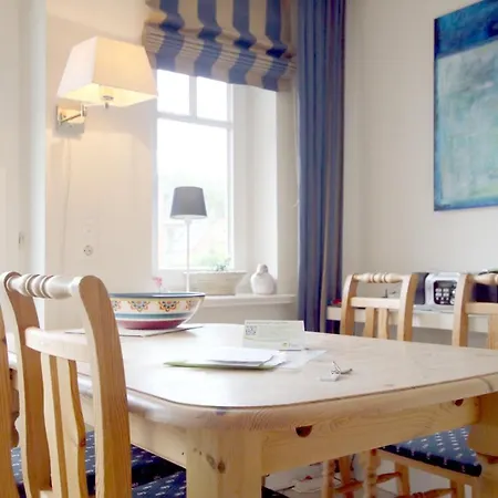 Apartment Rungholtstraße 6a, Whg. 2 *
